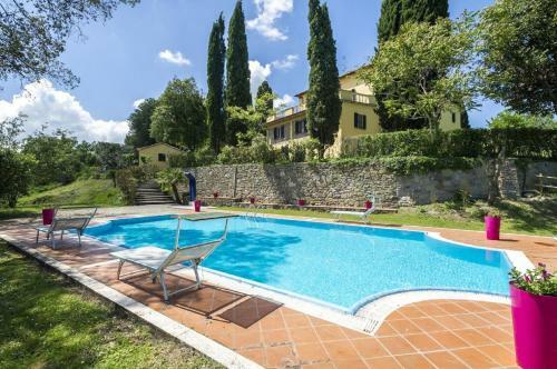 Radicofani Villa Sleeps 28 With Pool And Wifi