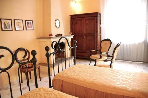 Radicofani Villa Sleeps 28 With Pool And Wifi
