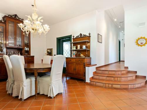 Modern Holiday Home In Ragusa With Private Swimming Pool