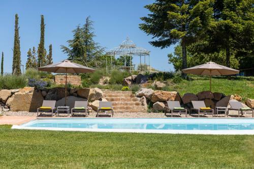Radicofani Villa Sleeps 11 With Pool And Air Con
