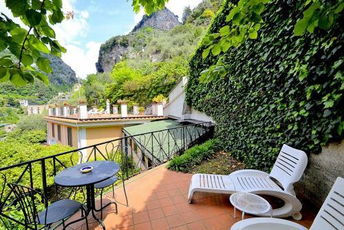 Ravello Villa Sleeps 2 Pool