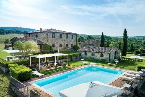 Rapale Villa Sleeps 20 With Pool And Air Con
