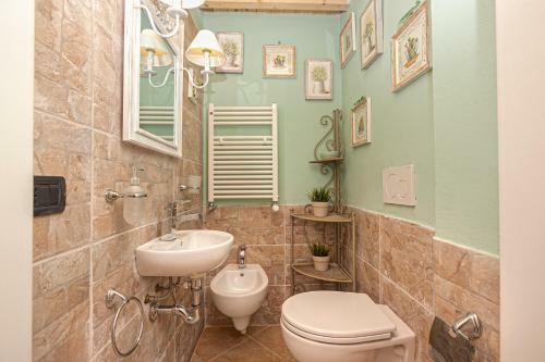 Villa Homes In Genoa - Charming Cottage