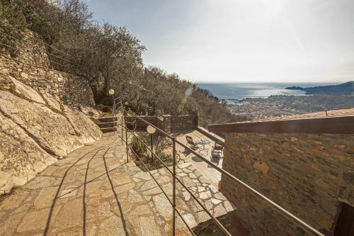 Villa Homes In Genoa - Charming Cottage