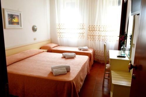 Hostal New Hotel Cirene Room For Two People