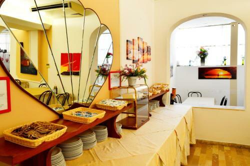 Hostal New Hotel Cirene Room For Two People