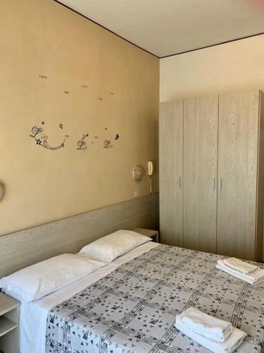 Hostal New Hotel Cirene Room For Two People