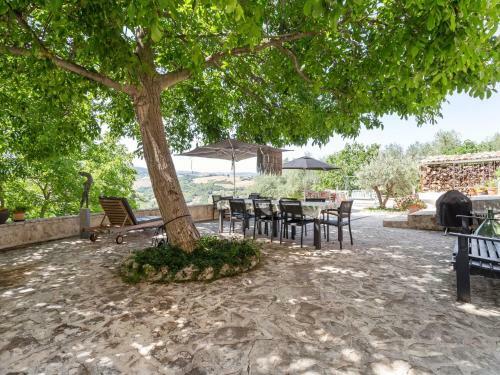Stunning Apartment In Ripabottoni With Swimming Pool