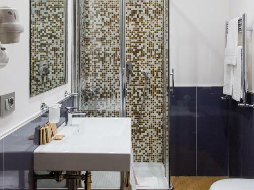 Hotel Monti First