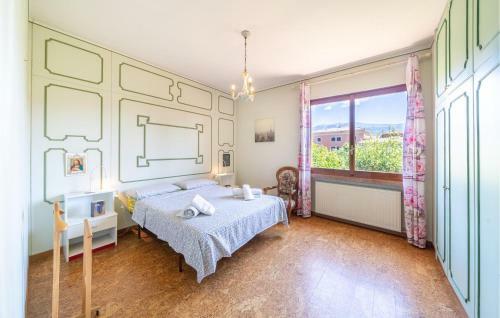 Four-bedroom Holiday Home 0 In Bogliaco Bs