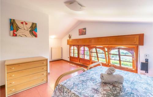 Four-bedroom Holiday Home 0 In Bogliaco Bs