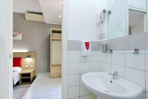 Hostal Lhg Comfy Rooms