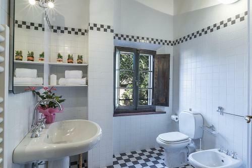 Campana Villa Sleeps 6 Pool Wifi