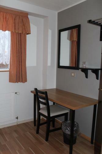 Hostal L�ns� Guesthouse