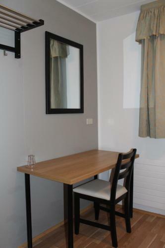 Hostal L�ns� Guesthouse