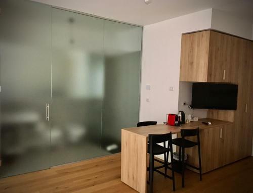 Hostal V Suite
