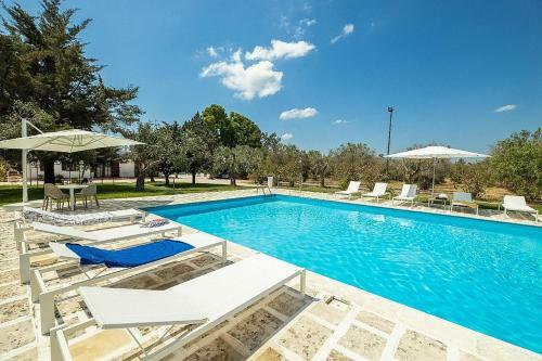 Sanarica Villa Sleeps 12 With Pool And Air Con