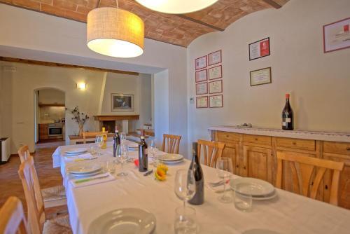 San Gimignano Villa Sleeps 6 Pool Air Con Wifi