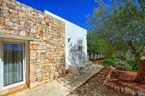 San Michele Salentino Villa Sleeps 6 Pool Air Con