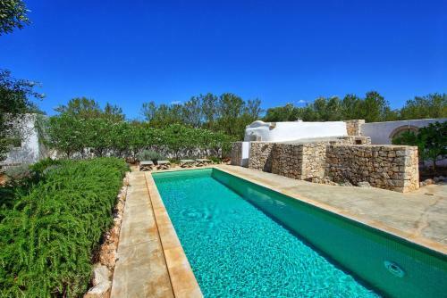 San Michele Salentino Villa Sleeps 6 Pool Air Con