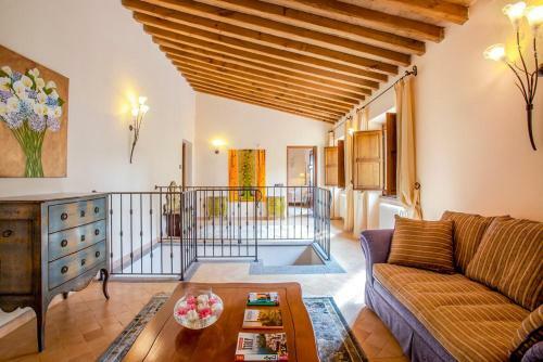 San Pietro Villa Sleeps 16 Pool Air Con Wifi