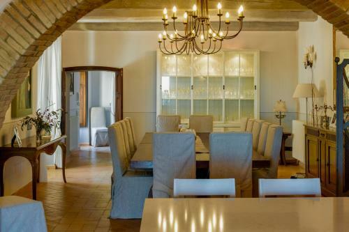 San Pietro Villa Sleeps 16 Pool Air Con Wifi