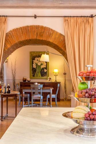 San Pietro Villa Sleeps 16 Pool Air Con Wifi