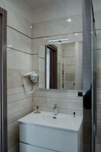 Hostal Miryam House