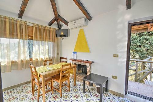 Sant'agata Sui Due Golfi Villa Sleeps 4 Air Con