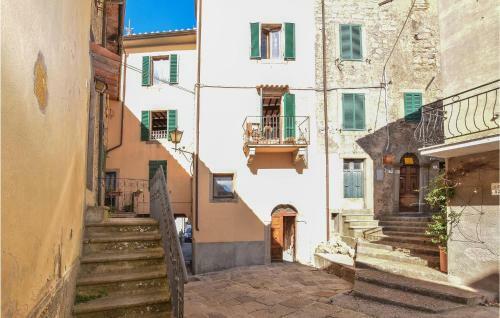 Nice Apartment In Santa Fiora W/ 3 Bedrooms