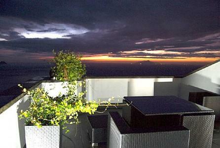Sant'agata Sui Due Golfi Villa Sleeps 6 Air Con