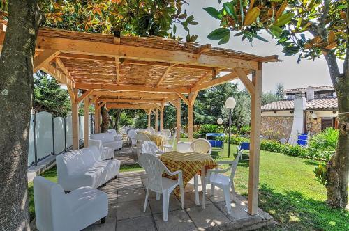 Sant'agata Sui Due Golfi Villa Sleeps 4 Air Con