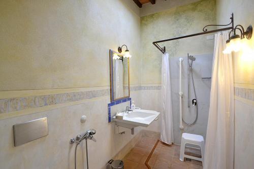 Ellerone Villa Sleeps 24 Pool Air Con Wifi