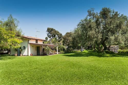 Stazzo Apartment Sleeps 3 Pool Air Con Wifi