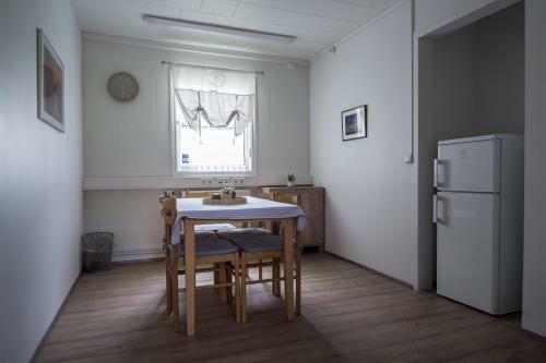 Hostal Guesthouse Brekka