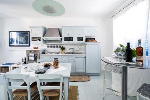 San Vito Lo Capo Villa Sleeps 9 With Air Con
