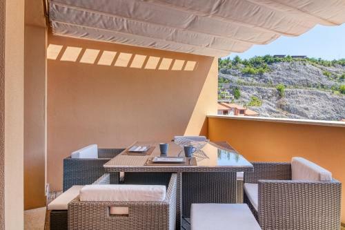 Apartamento The Lady In Red Studio Flat With Sea View Terrace