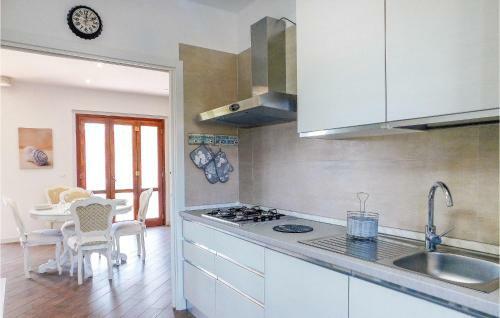Nice Home In Soverato With Wifi And 3 Bedrooms