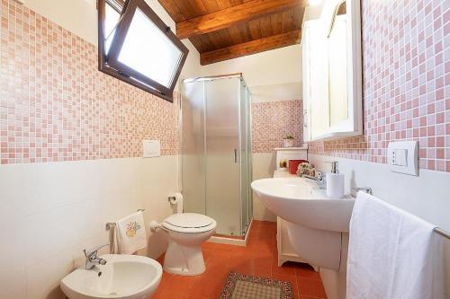 Taviano Villa Sleeps 10 With Pool And Air Con