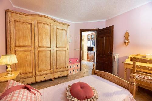 Taviano Villa Sleeps 10 With Pool And Air Con