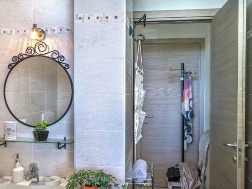Villa Alluring Apartment In Tavullia With Swimming Pool