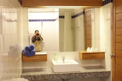Hostal Ayu Guest House