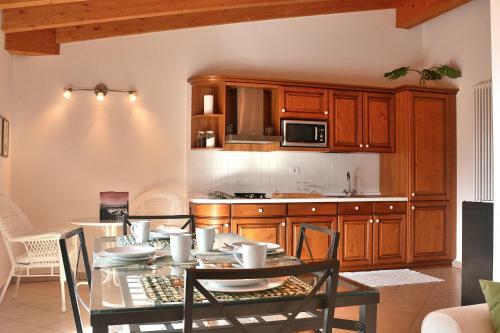 Apartment Bardino With Pool And Lake View