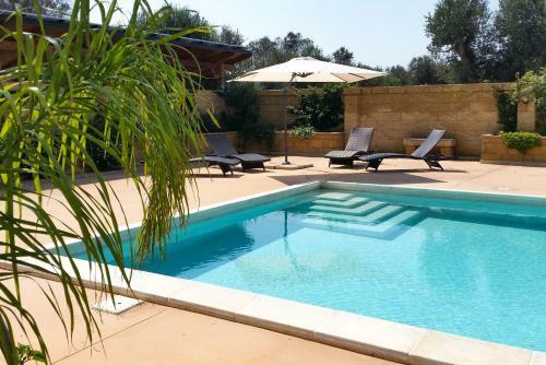 Villa Masseria Fortificata Con Piscina E Spiaggia M770