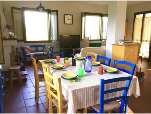 Alghero, Villa Melissa With Swimming Pool Ideal For 6 People