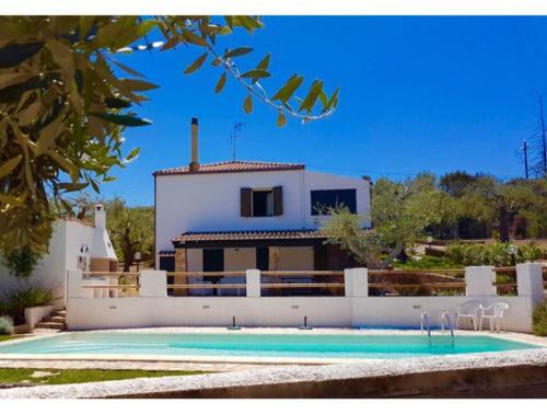 Alghero, Villa Melissa With Swimming Pool Ideal For 6 People