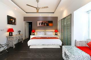 Hotel Aleesha Villas & Deluxe Suites