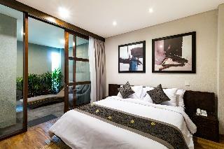 Hotel Aleesha Villas & Deluxe Suites