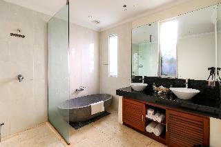Hotel Aleesha Villas & Deluxe Suites