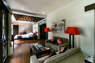 Hotel Aleesha Villas & Deluxe Suites